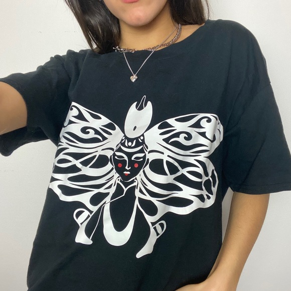 Butterfly Tee :) - Picture 3 of 4